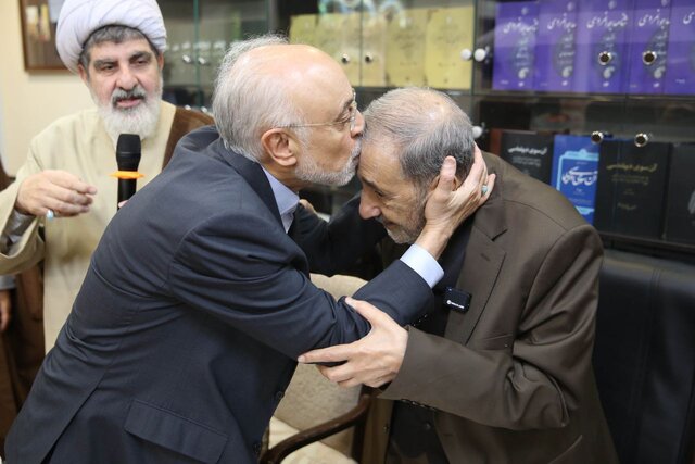 دیدار پیشکسوتان وزارت خارجه ایران با ولایتی