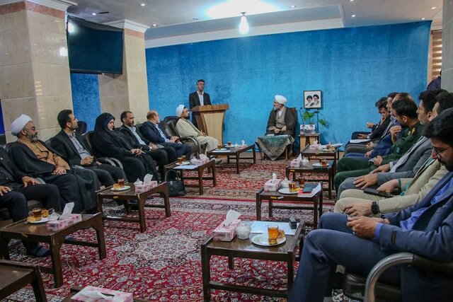 اختلاط حق و باطل جدیدترین شیوه دشمنان برای نفوذ فرهنگی است اختلاط حق و باطل جدیدترین شیوه دشمنان برای نفوذ فرهنگی است
