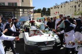 «مراقبت به توان عشق» پرستار شیرازی/ایثار کادر درمان تمام‌نشدنی است
