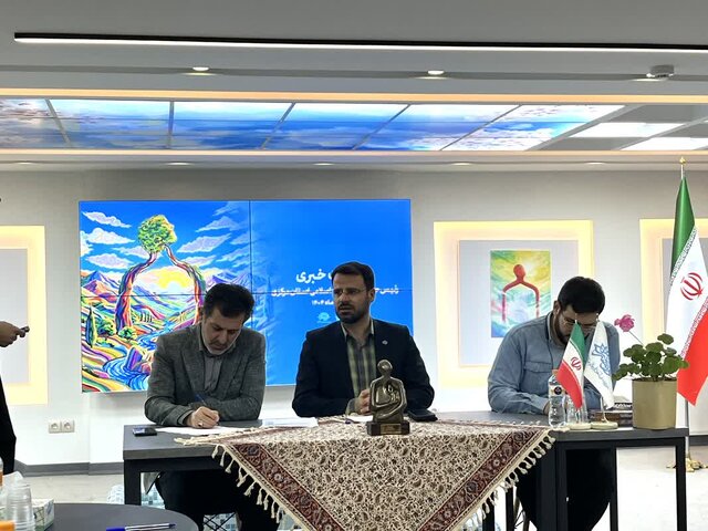 تدارک ۴۰ عنوان برنامه در هفته هنر انقلاب اسلامی در استان مرکزی تدارک ۴۰ عنوان برنامه در هفته هنر انقلاب اسلامی در استان مرکزی