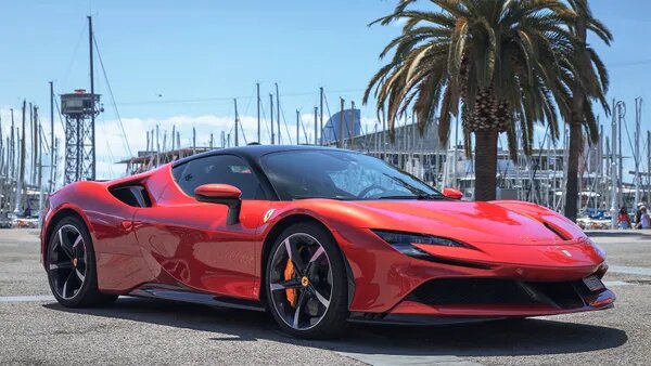 کلکسیون خودروهای فوق ستاره بدون گواهینامه!