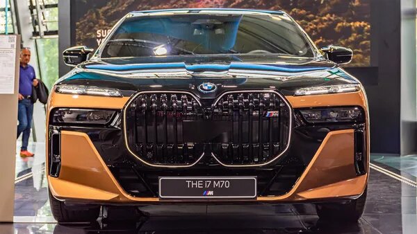 کلکسیون خودروهای فوق ستاره بدون گواهینامه!