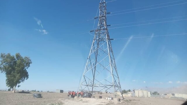 ارتقای شبکه برق داراب برای مقابله با پیک مصرف تابستان ۱۴۰۴