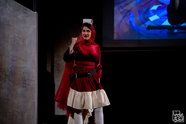 بعضی از آثار توی بورس نبودهاند