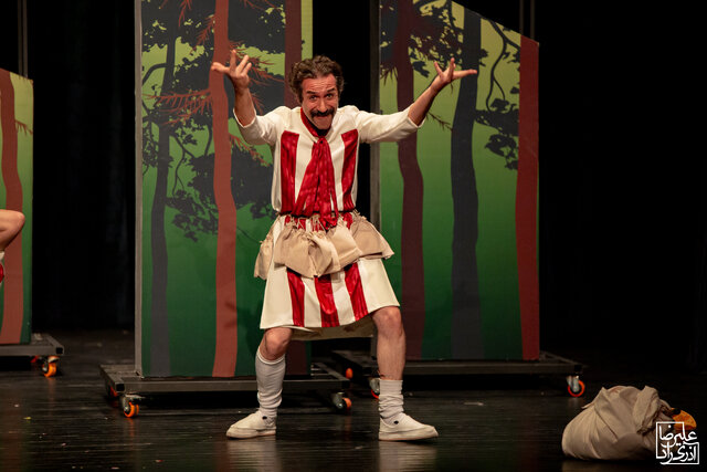 بعضی از آثار توی بورس نبودهاند