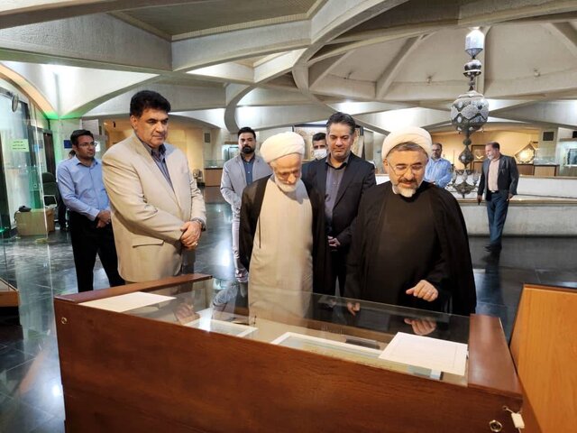 بازدید معاون حقوقی رئیسجمهور از موزه قرآن کریم بازدید معاون حقوقی رئیسجمهور از موزه قرآن کریم