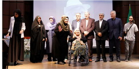 معاون امور زنان و خانواده رییس‌جمهور از ثمینه باغچه‌بان تجلیل کرد