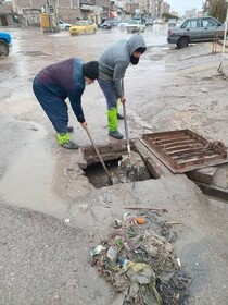 مهم‌ترین عامل آب گرفتگی در اردبیل ریختن زباله در نهرها و جوی‌ها است