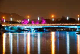 زایندهرود در آغوش شب