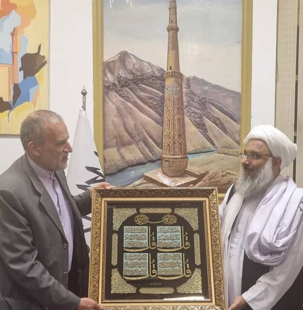 رایزنی هیات اقتصادی ایران در هرات درباره تجارت مرزی با افغانستان رایزنی هیات اقتصادی ایران در هرات درباره تجارت مرزی با افغانستان