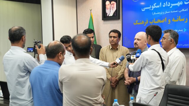 مهرداد اسکویی در پی جمعآوری عکسهای چابهار