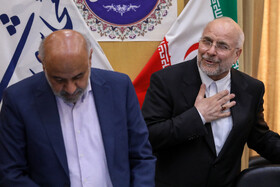 محمدباقر قالیباف، رئيس مجلس شورای اسلامی و احمد میدری، وزیر تعاون، كار و رفاه اجتماعی در جلسه کمیسیون اجتماعی مجلس