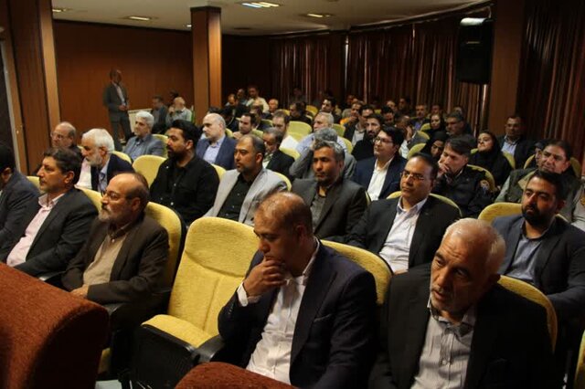 گلایه تولیدکنندگان شهرک صنعتی پیشوا از مشکلات حقوقی و مالی در مسیر تولید گلایه تولیدکنندگان شهرک صنعتی پیشوا از مشکلات حقوقی و مالی در مسیر تولید