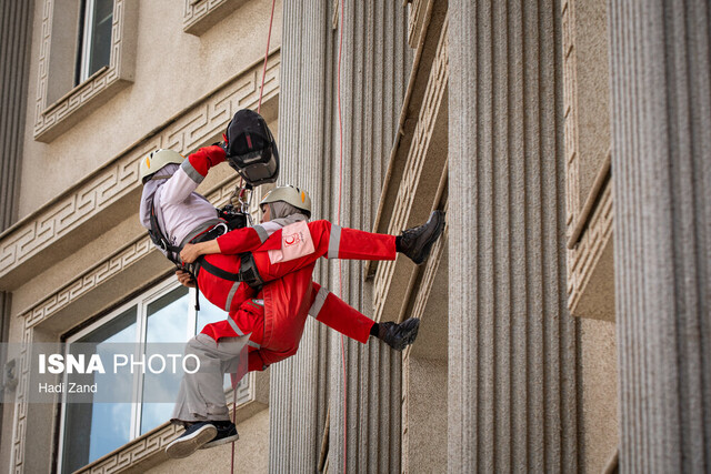 کمک به مردم تکراری نمی شود