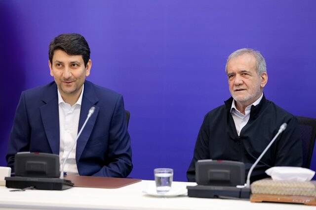 بسته خبری ایران اکونومیست از اخبار رئیسجمهور در ۲۴ ساعت گذشته