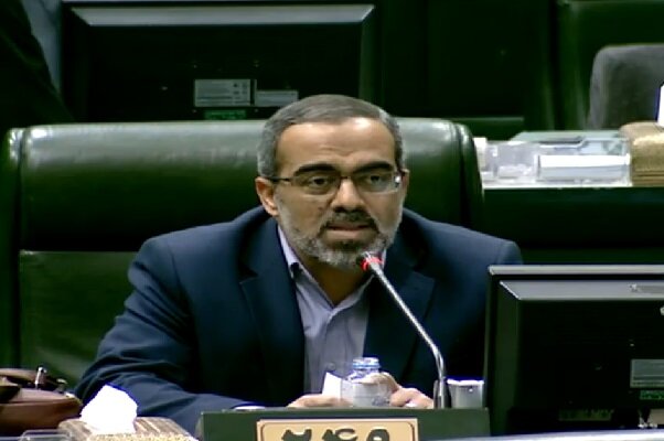 ایزدخواه: نباید تعاونی‌ها سهام عدالت منحل شود