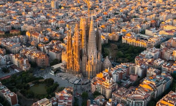 کلیسای ساگرادا فامیلیا «معمار خدا» تقدیس میشود