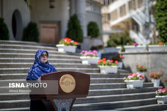 مهاجرانی: زمان معرفی وزیر اقتصاد ارتباطی با روند مذاکرات ندارد/واردات خودروی جانبازان به تصویب دولت رسید مهاجرانی: زمان معرفی وزیر اقتصاد ارتباطی با روند مذاکرات ندارد/واردات خودروی جانبازان به تصویب دولت رسید