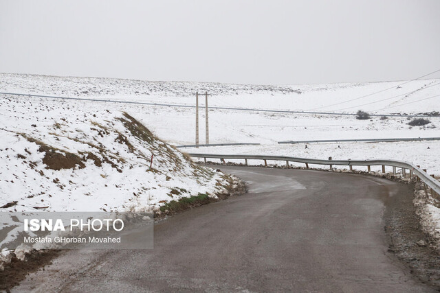 عکس تزئینی است بارش باران و برف در ۱۳ محور فارس/ تمام راهها باز هستند