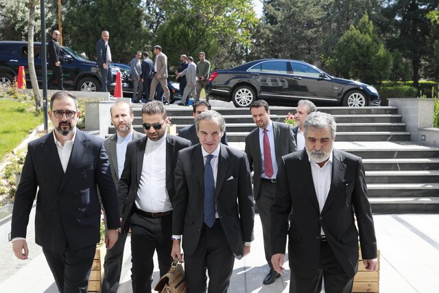 آغاز مذاکره گروسی و اسلامی در تهران 2 پایگاه خبری ججین آغاز مذاکره گروسی و اسلامی در تهران