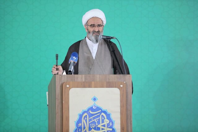 جمهوری اسلامی نه به آسمان‌خراش که به تکنولوژی‌های علمی و پرتاب ماهوار می‌بالد