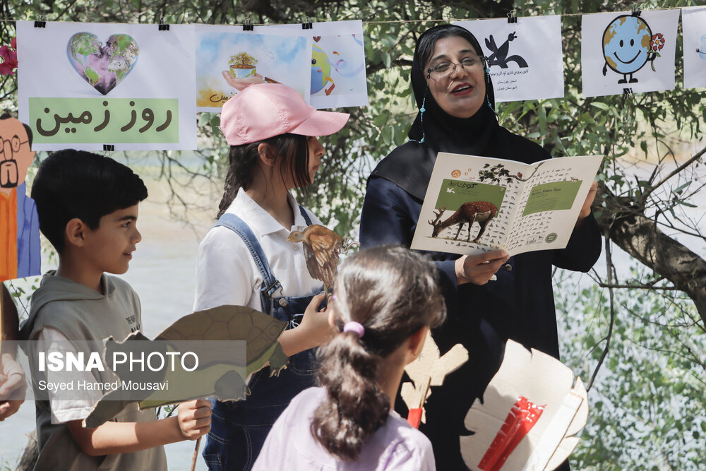 به مناسبت روز جهانی زمین؛ پاکسازی جنگلهای کرخه