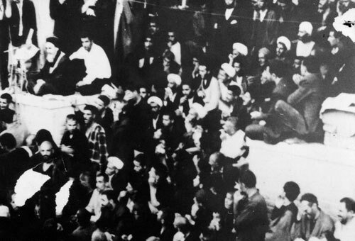 عبور از دروازه تاریخ با اعزام طلاب به سربازی