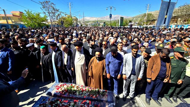 مراسم تشییع پیکر ۲ قاضی کهگیلویه و بویراحمدی در یاسوج برگزار شد