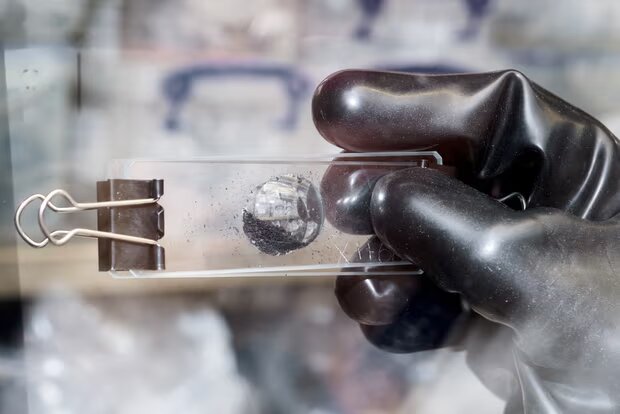 سنگهای فرازمینی که راز زندگی را آشکار میکنند