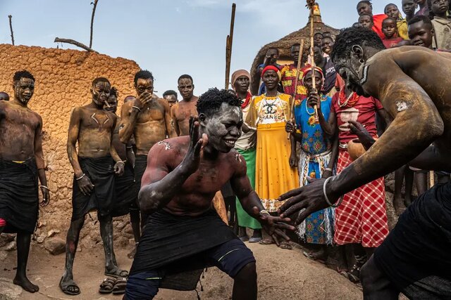 کُشتی سنتی در سودان؛ نوباها میجنگند، نه با اسلحه