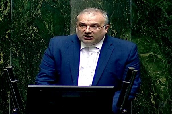 جوانان عجب‌شیر راهی جز مهاجرت ندارند
