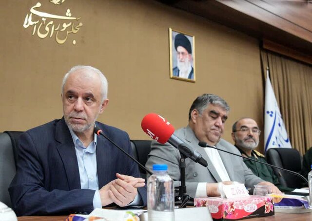 پیگیری مطالبات جامعه ایثارگری متعلق به همه دستگاههای نظام است پیگیری مطالبات جامعه ایثارگری متعلق به همه دستگاههای نظام است