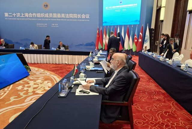 سفر رییس قوه قضاییه به چین/ بازداشت متهم به قتل در اسلامشهر/ سلب صلاحیت ۱۶ سردفتر اسناد رسمی