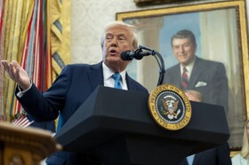 ترامپ مقابل چین کوتاه آمد