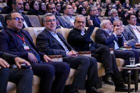مراسم تقدیر از برگزیدگان همایش کشوری آموزش علوم پزشکی با حضور رییس جمهور