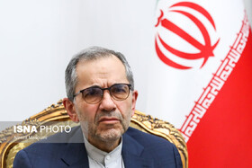 تخت‌روانچی دفتر یادبود درگذشت پاپ فرانسیس را امضا کرد