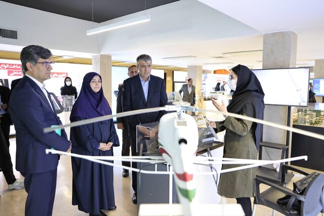 بازدید رییس سازمان حفاظت محیط زیست از نمایشگاه دستاوردهای صنعت هستهای بازدید رییس سازمان حفاظت محیط زیست از نمایشگاه دستاوردهای صنعت هستهای