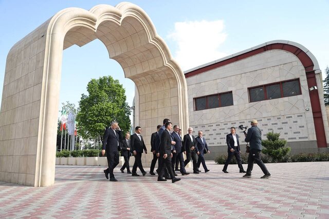 حضور وزیر جوانان و ورزش عراق در فدراسیون کشتی