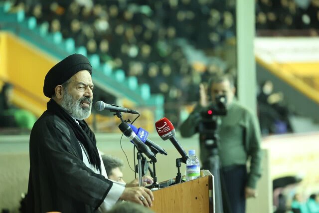 توصیههای به حجاج ایرانی: مواد اسیدی و داروهای پودرشده نبرید و بحث تنشزا نکنید!