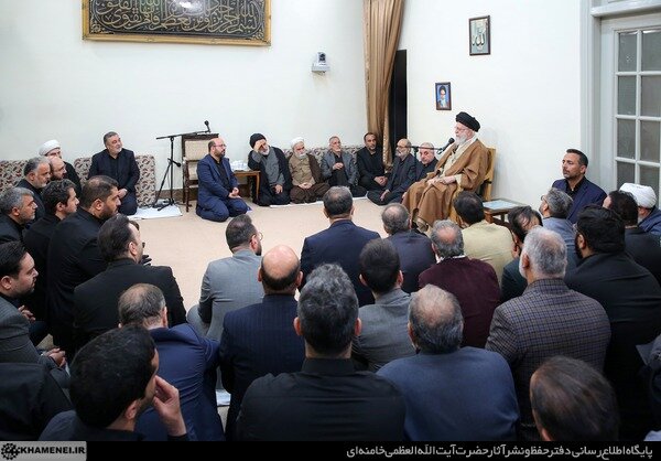 خط ائمه، خط ایستادگی و استقامت است خط ائمه، خط ایستادگی و استقامت است