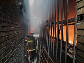 حریق مهیب در کارگاه مواد اشتعال‌زا در چهاردانگه