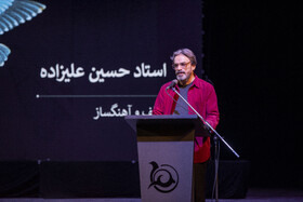 «حسین علیزاده»موسیقی‌دان، آهنگساز، پژوهش‌گر و نوازنده تار و سه‌تار