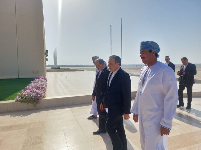 ورود عراقچی به مسقط