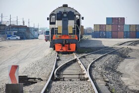 بارانداز ریلی آستارا در مرز ایران و آذربایجان
