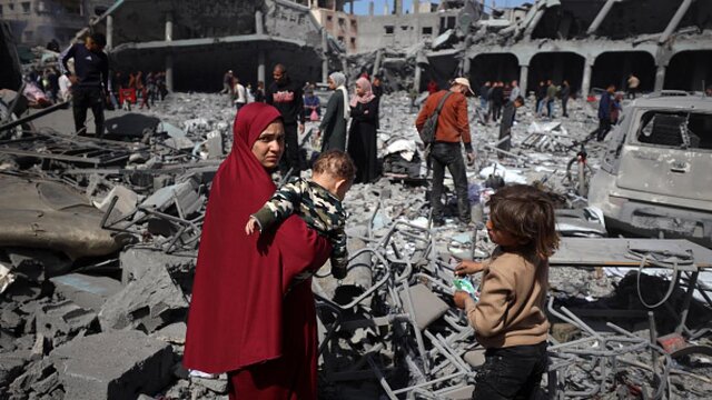 شهادت ۵۱ فلسطینی طی ۲۴ ساعت گذشته در حملات اشغالگران شهادت ۵۱ فلسطینی طی ۲۴ ساعت گذشته در حملات اشغالگران