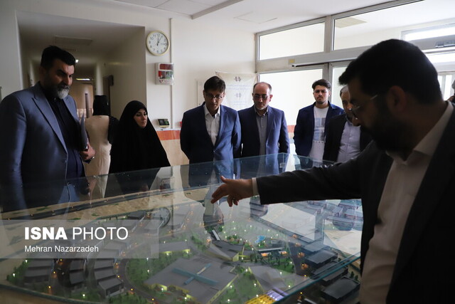 بازدید مدیر مرکز نوآوری بنیاد مستضعفان انقلاب اسلامی از مراکز فناوری و نوآوری تبریز