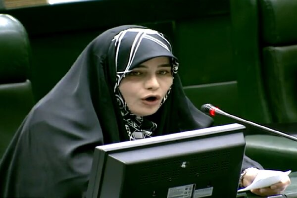 جراره: دولت در تعیین‌تکلیف نیروهای شرکتی دستگاه‌های اجرایی تعجیل کند