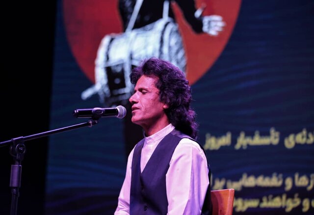 ما هنرمندان موسیقی نواحی نیز در این سوگ شریکیم/ دقایقی سکوت برای قربانیان بندرعباس