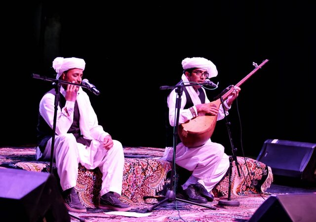 ما هنرمندان موسیقی نواحی نیز در این سوگ شریکیم/ دقایقی سکوت برای قربانیان بندرعباس