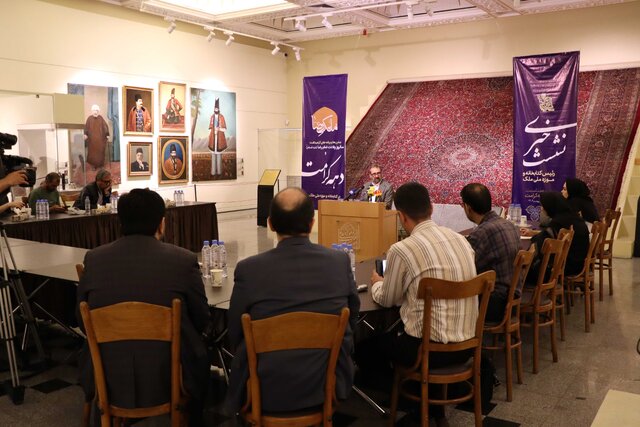 نمایش ۱۶ نقشه تاریخی کهن «خلیج فارس» و قرآن منسوب به امام رضا (ع)